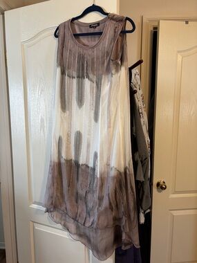 Gypsy Sleeveless Asymmetrical Chiffon Dress in Taupe & Cream